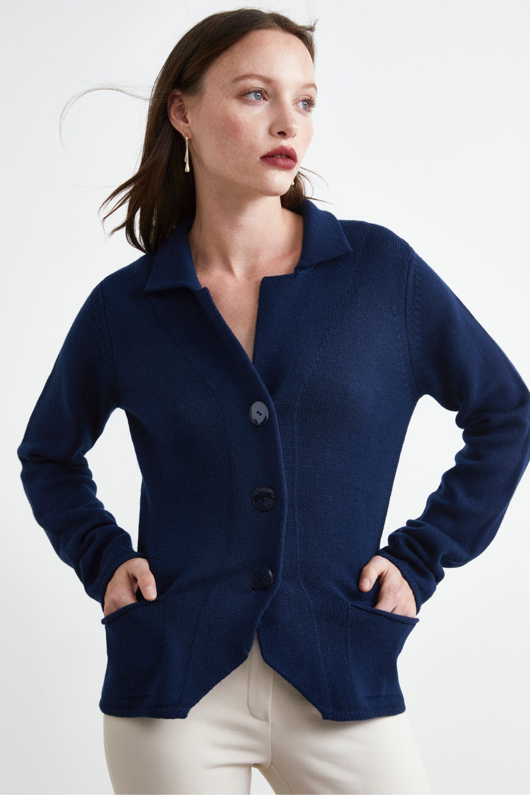 blaue-strickjacke-damen-807hat-1.jpg blaue strickjacke damen – Bild 1