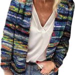 bunte strickjacke