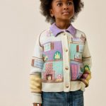 bunte strickjacke