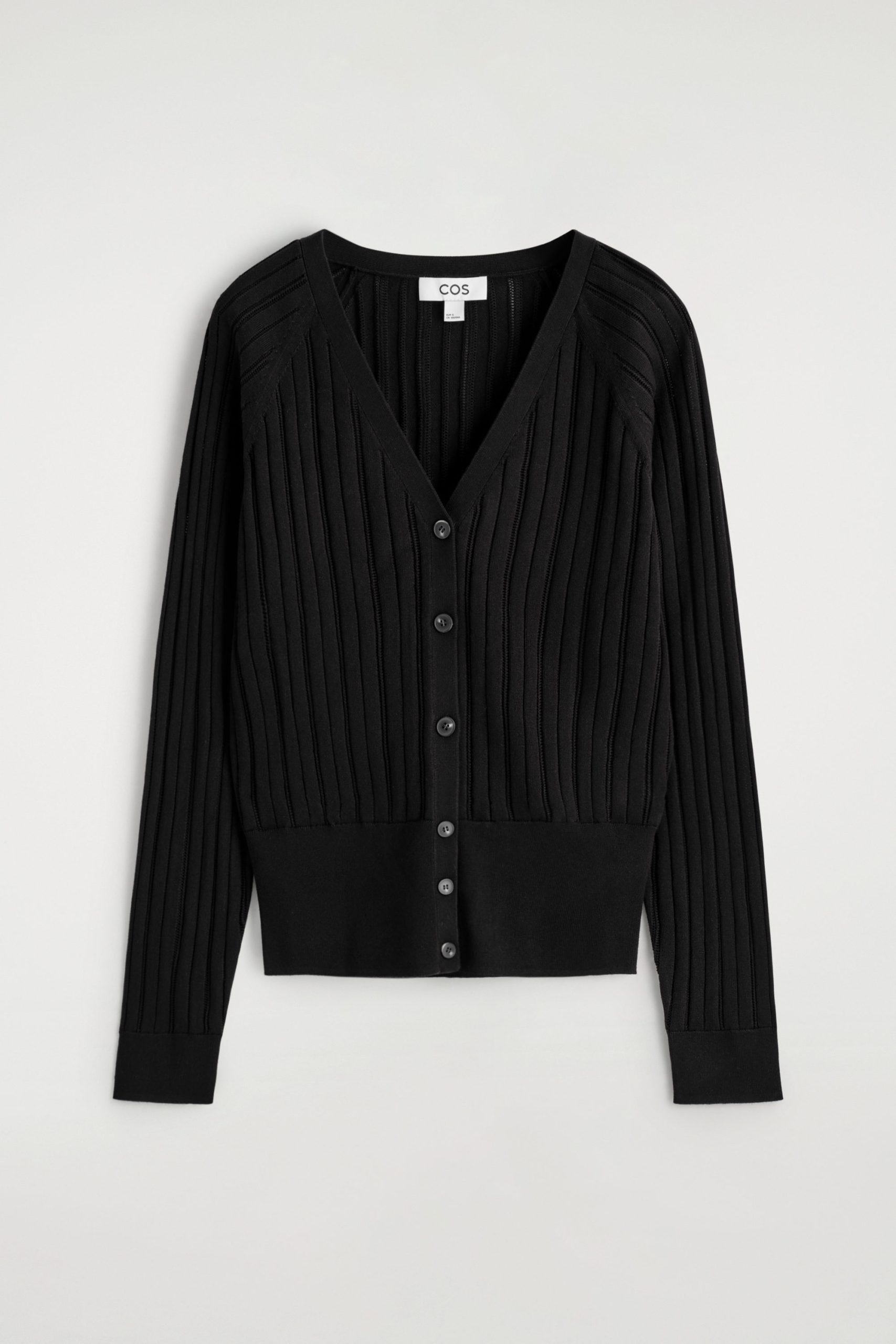 cos-strickjacke-160kib-1.jpg cos strickjacke – Bild 1