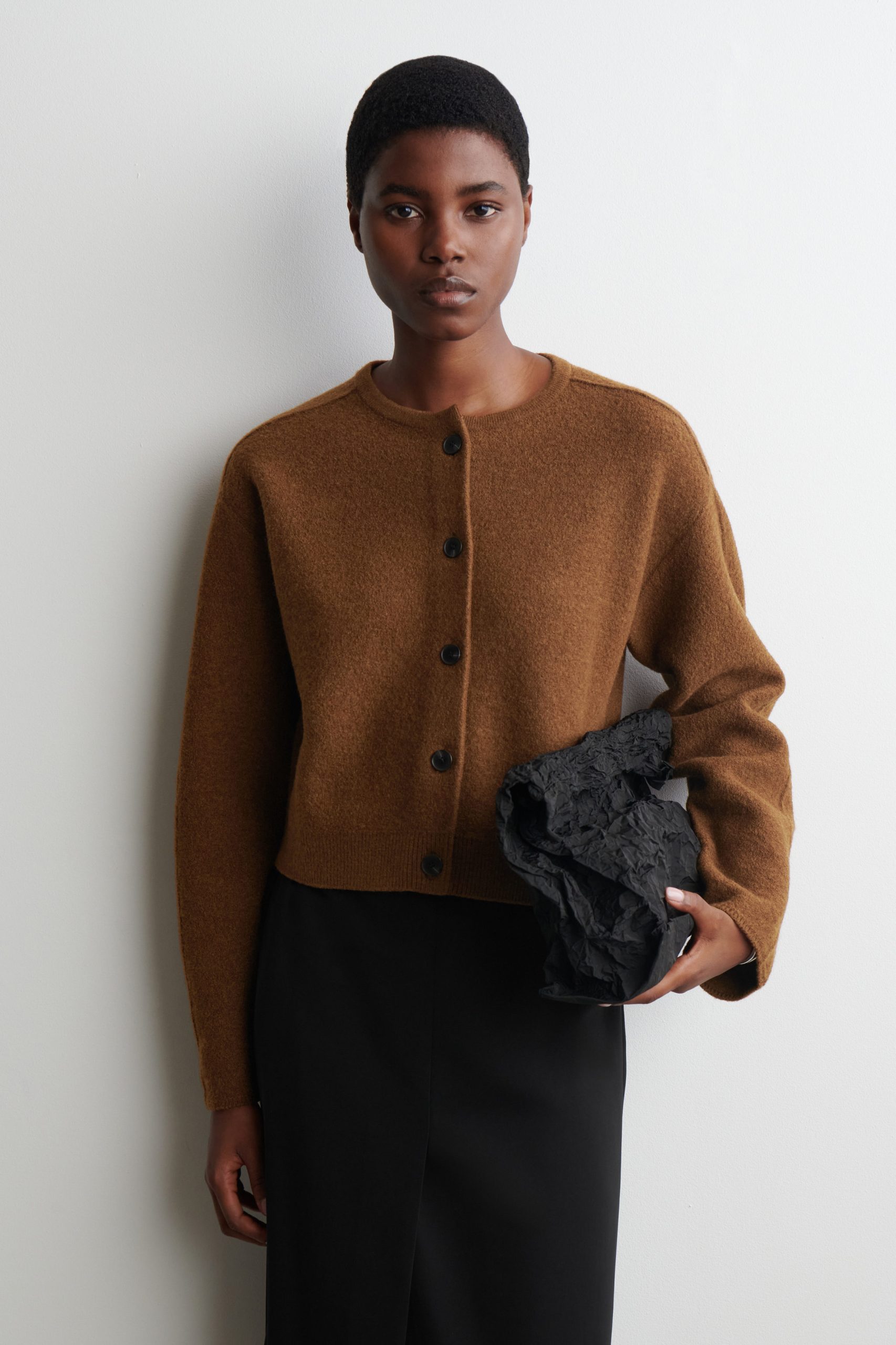 cos-strickjacke-196zsh-1.jpg cos strickjacke – Bild 1