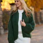 grüne strickjacke