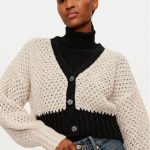 only strickjacke