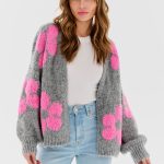pinke strickjacke