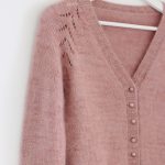 rosa strickjacke