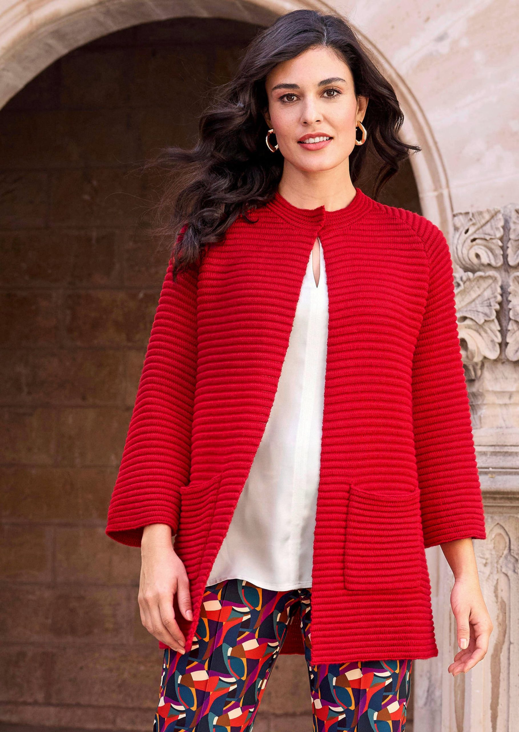 rote-strickjacke-645and-1.jpg rote strickjacke – Bild 1