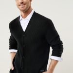 schwarzer cardigan