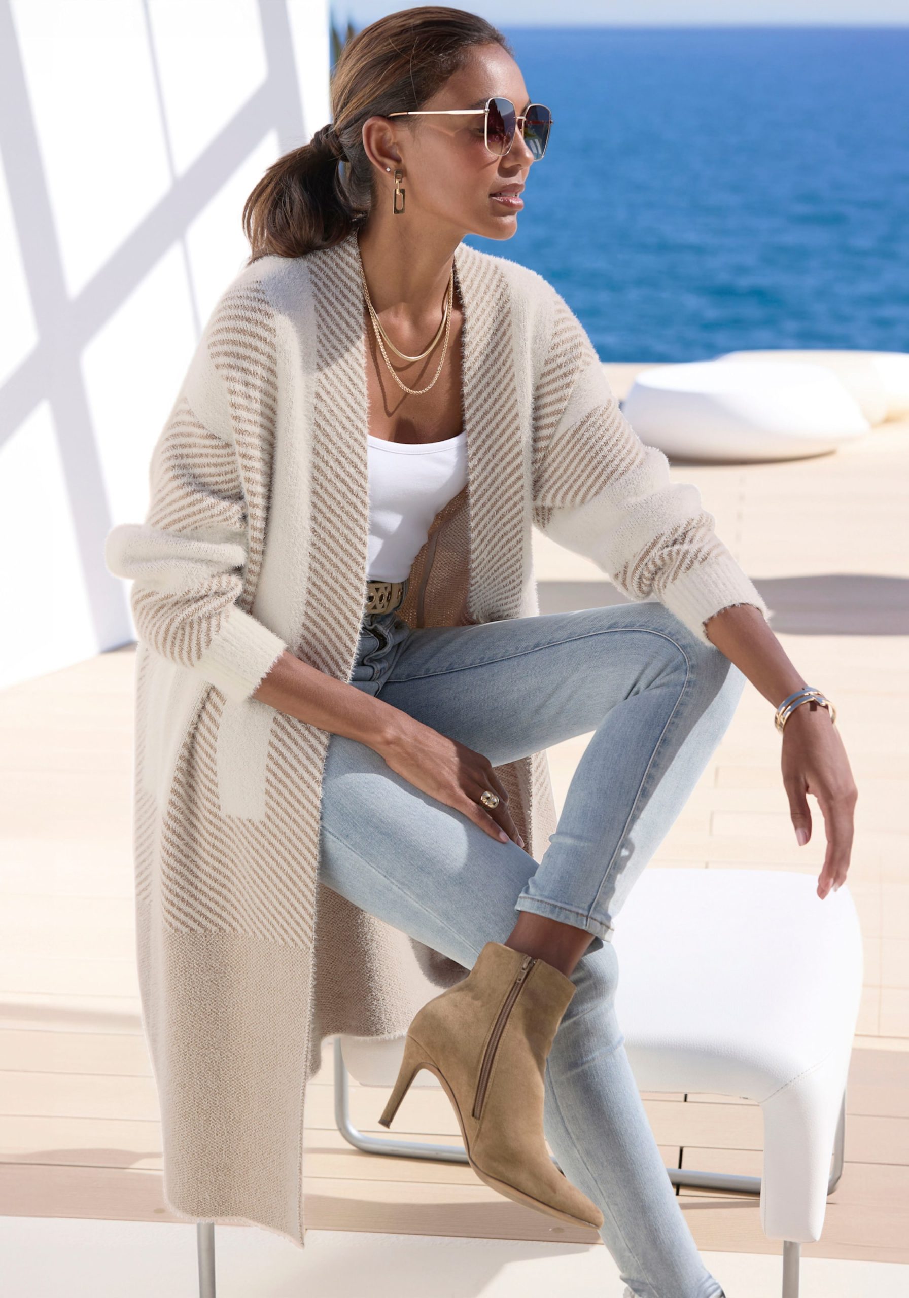 strickjacke-beige-015ytb-1.jpg strickjacke beige – Bild 1