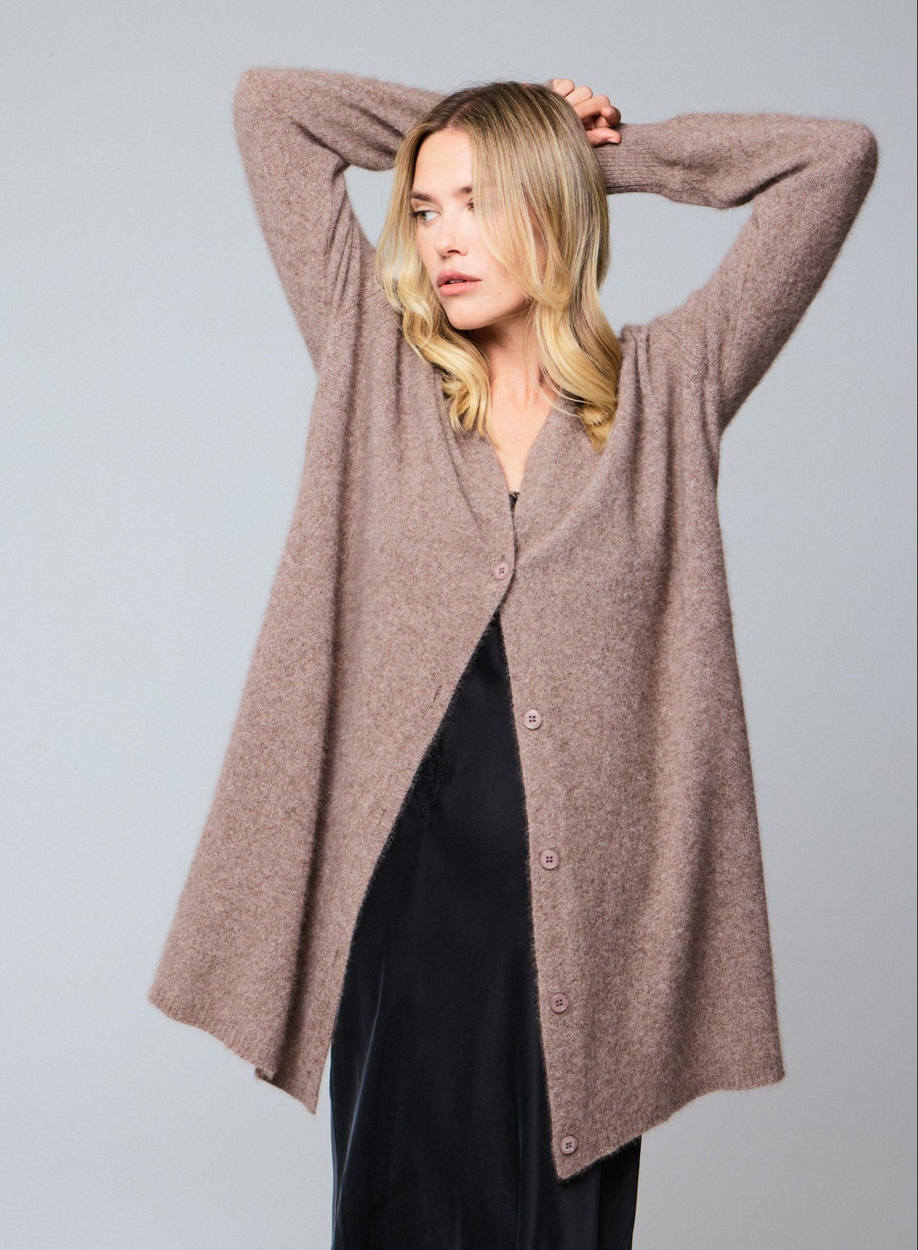 strickjacke-beige-629eqx-1.jpg strickjacke beige – Bild 1