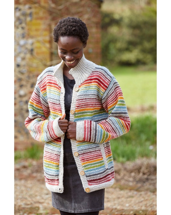strickjacke-bunt-600fgh-1.jpg strickjacke bunt – Bild 1