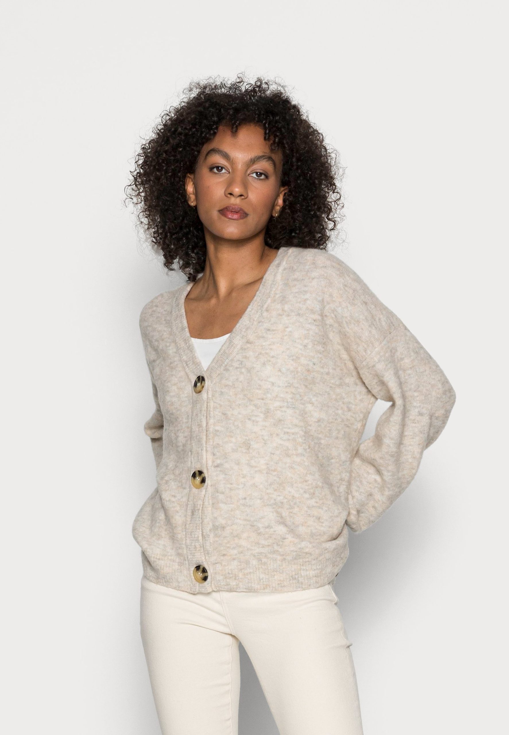strickjacke-damen-beige-141qwi-1.jpg strickjacke damen beige – Bild 1
