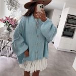 strickjacke hellblau