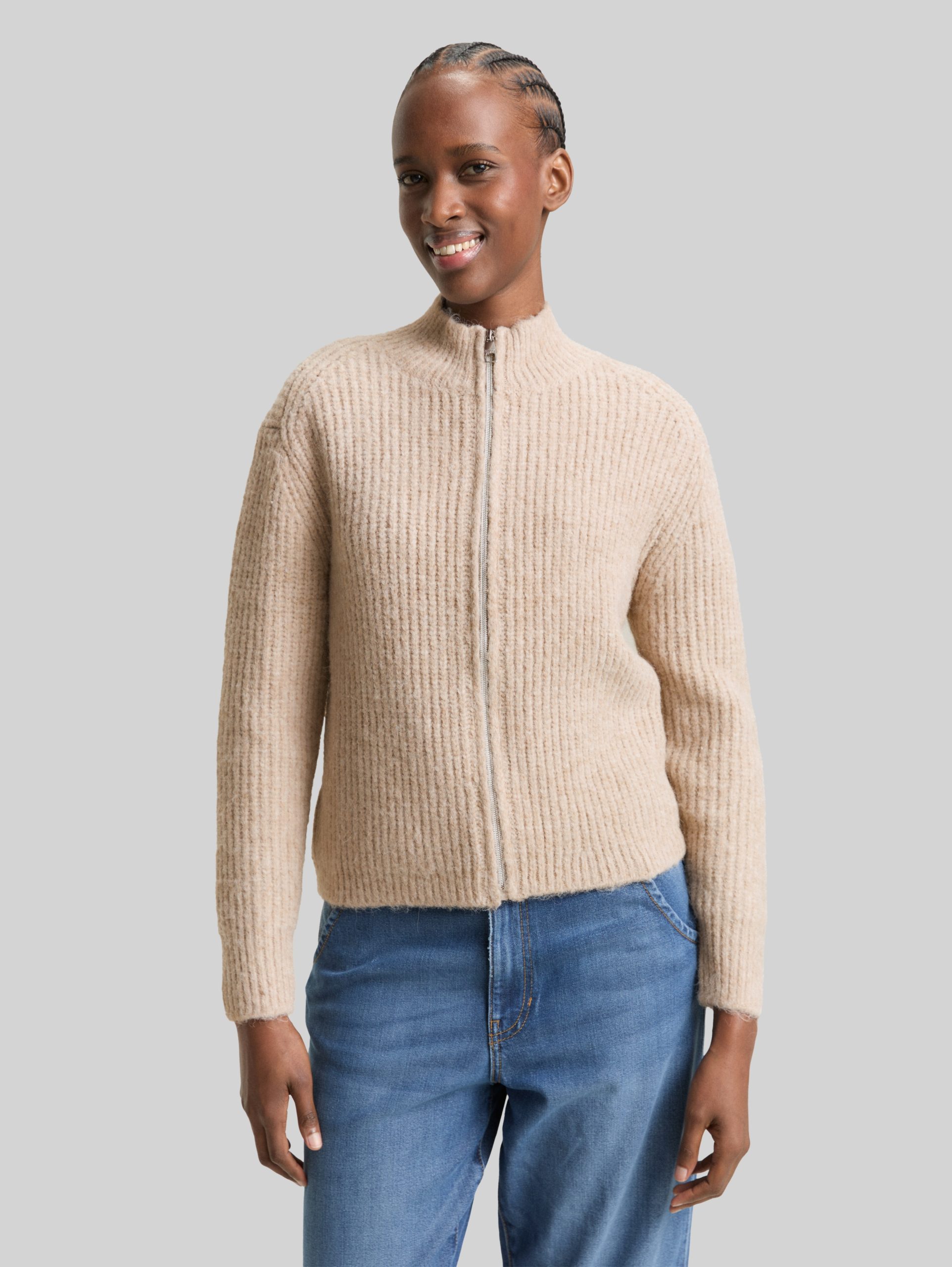 strickjacke-mit-reissverschluss-527ugj.jpg strickjacke mit reißverschluss – Bild 1