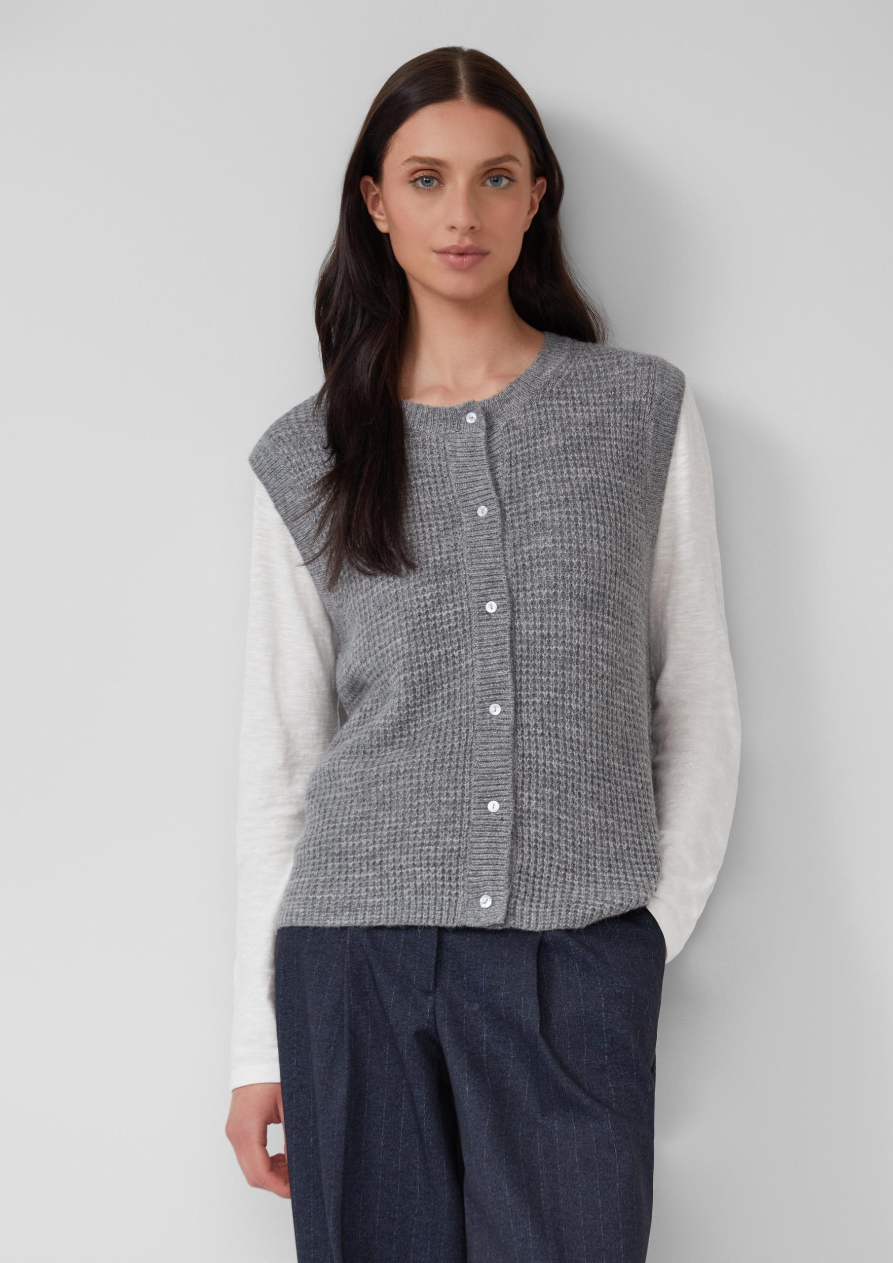 strickwesten-damen-423vdj-1.jpg strickwesten damen – Bild 1